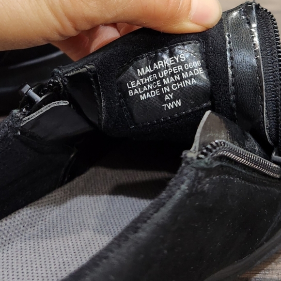 Easy Spirit Loafers Suede Black Side Zip Slip-on Ankle Boots Size 7WW - Picture 6 of 7